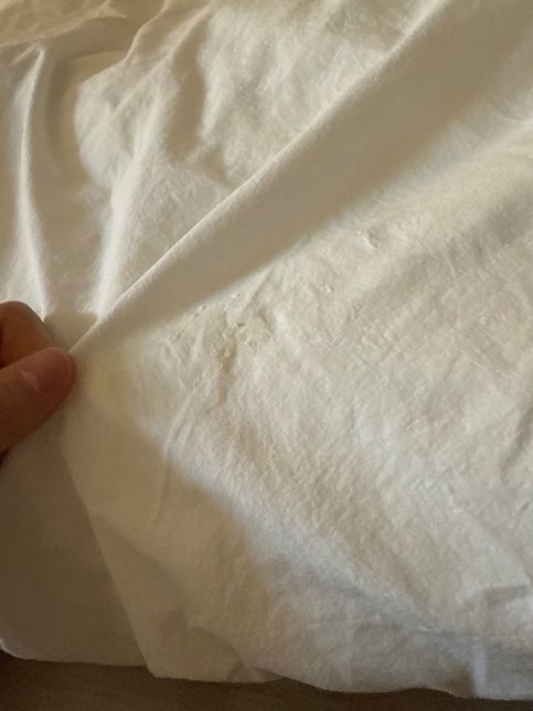 코인세탁소 이용후 이불을 펼쳤는데 이런게 나왔어요.. 대체 뭔가요?의 1번 째 이미지