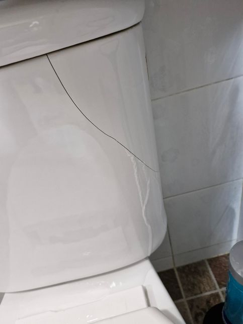 원룸 변기수리 제가 부담해야하는건가요?의 0번 째 이미지