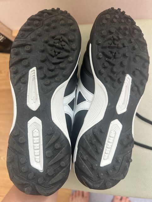 축구화 가품 인지 진품인지 헷갈려요 알려주세요의 2번 째 이미지