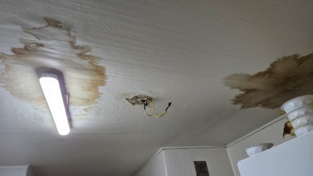 집 매수 계약 후, 잔금일 치르기 전에 누수 발생시 아랫집에 피해보상은 어떻게 해주어야 하나요?의 0번 째 이미지