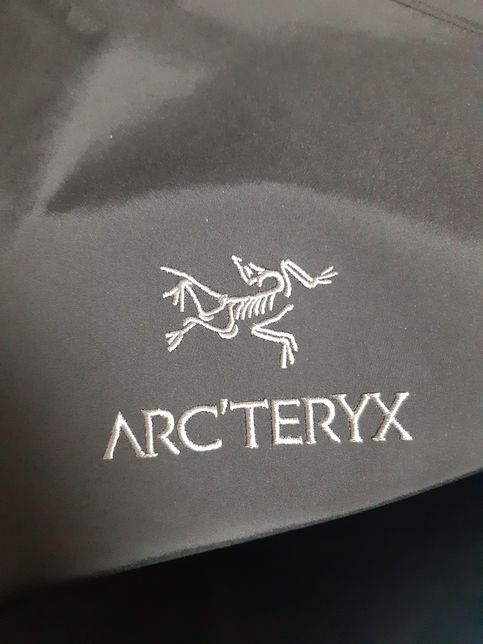 인터넷에서 옷(아크테릭스)를 샀는데 정품여부가 궁금합니다의 0번 째 이미지