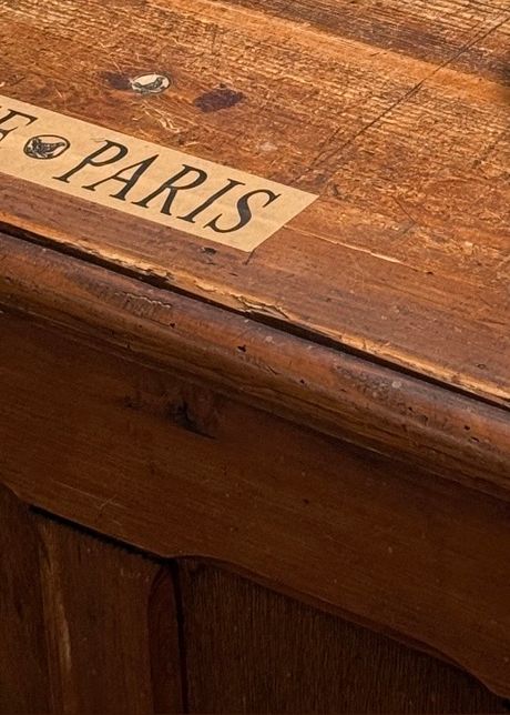 혹시 이 로고가 박혀있는 책상 브랜드 아시는분?의 0번 째 이미지