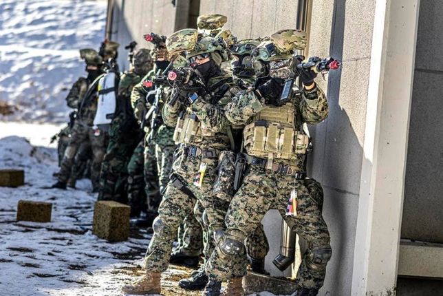 13특수임무여단 장비에 대해서..의 1번 째 이미지