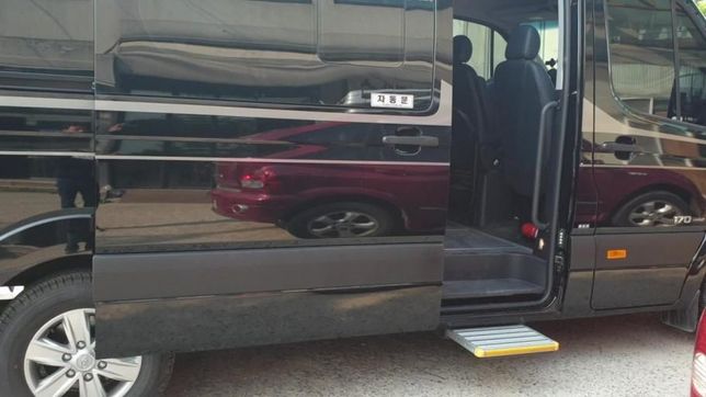 현대 쏠라티 2열 슬라이딩 도어 열고 출발 가능한가요?의 0번 째 이미지