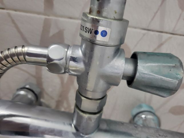 샤워기 물세는데 수전카트리지 위치질문입니다의 2번 째 이미지