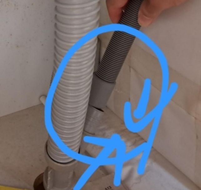 빌트인드럼세탁기 연결호스 어떻게하면 되는지 봐주세요의 0번 째 이미지