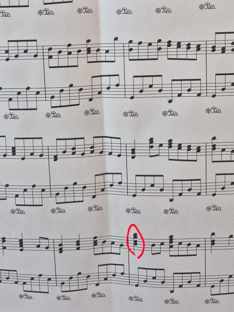 피아노 연습 관련 질문드립니다. (4화음)의 0번 째 이미지