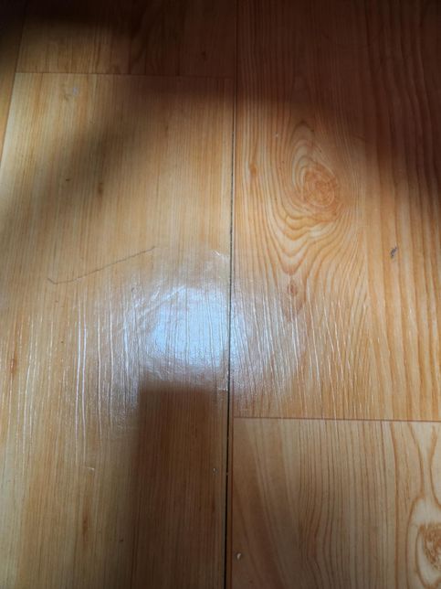 전세 6년차인데 난방때문인지 장판이 벌어졌어요의 1번 째 이미지