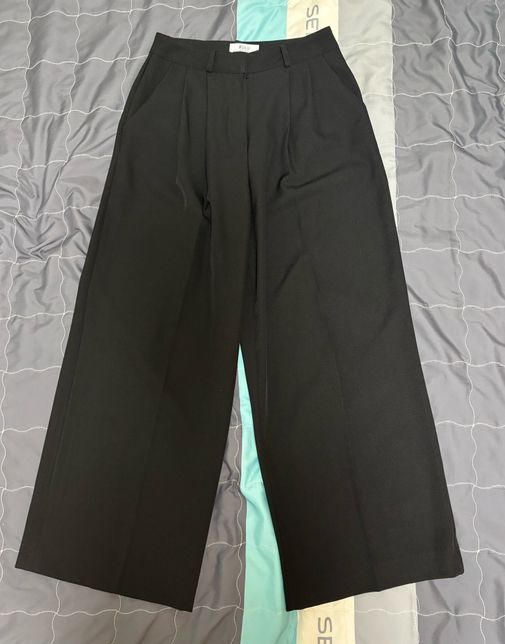 검정 술랙스 바지에 어울리는 상의 추전 좀..의 0번 째 이미지