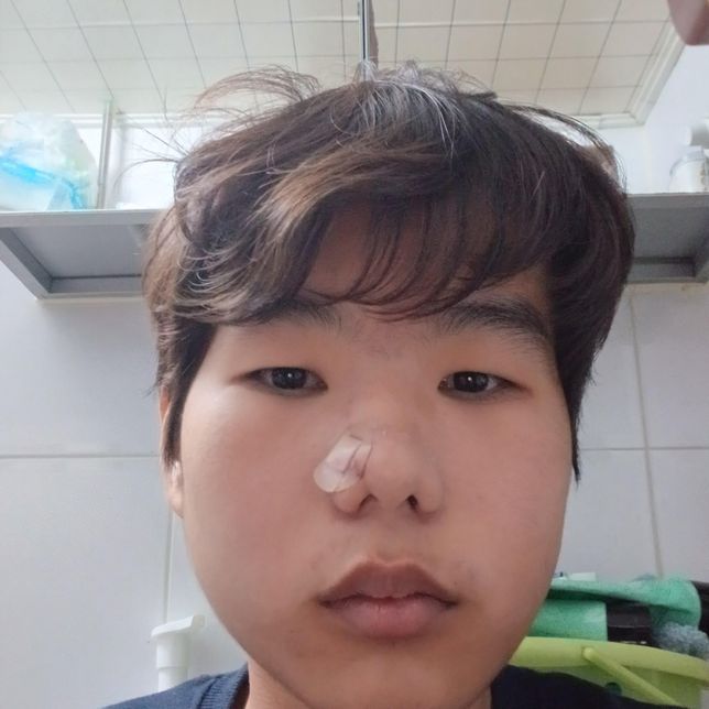 안녕하세요 저도 학교 누나들한테 인기가 있고 싶은 18살 학생에 고민 좀 들어주세요..의 0번 째 이미지