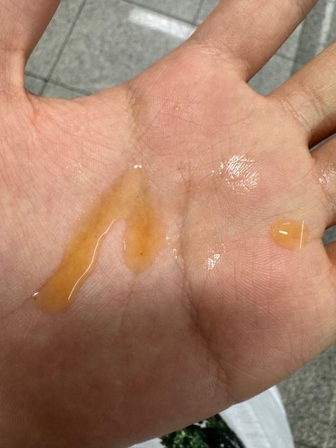 텀블러 뚜껑에서 이상한 주황색 물?이 새요의 0번 째 이미지