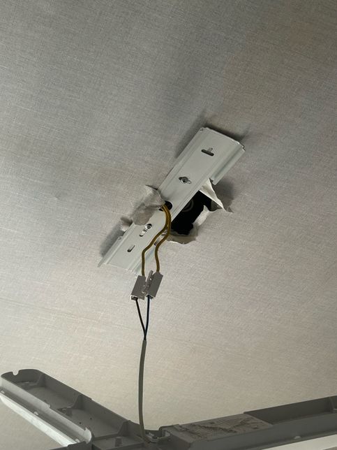 전등이 떨어졌는데 어떻게 설치해야하나요?의 0번 째 이미지