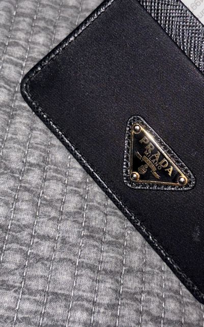 정품 판별해주세요 무신사도 못믿겠어서요 그리거 이 제품은 겨울 2024 시즌에 나언거라는데 맞니요? 지금은 안팔아서 더 미심쩍네여의 1번 째 이미지