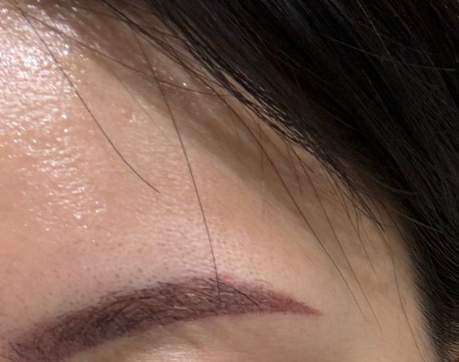 눈썹문신 했는데 붉은기가 색감이 그런걸까요 첫날이라 그런걸까요ㅠㅠㅠ의 0번 째 이미지