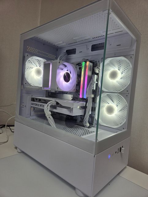 컴퓨터 케이스 펜이랑 쿨러 펜 색상이 달라요. 똑같을 수 없나요의 0번 째 이미지