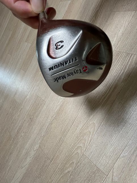 골프채 2개가 있는데 뭔지를 모르겠어요의 3번 째 이미지