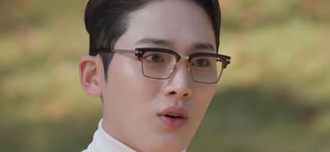 합숙맞선 2화 문세훈 안경 어떤건지 찾아주세요의 0번 째 이미지