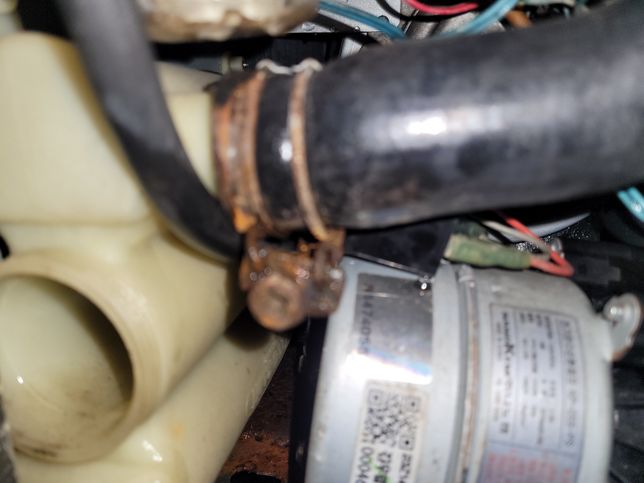 보일러 부품 질문 있습니다. 물 통과하는 부분 조이는 부분입니다.의 0번 째 이미지