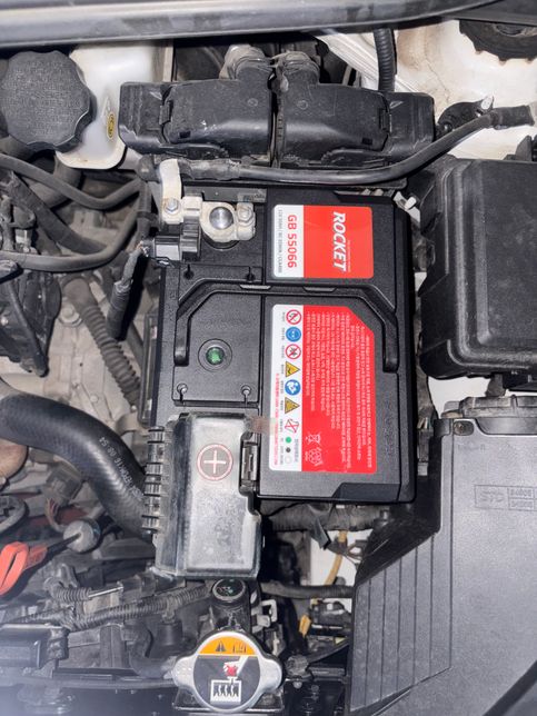 마이너스 단자가 어디일까요?위에 검정테이프로 묶여진 선인가요?의 0번 째 이미지