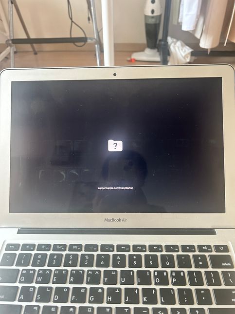 맥북 초기화했는데 이거 왜이러는거예요?의 0번 째 이미지