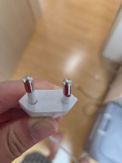 선풍기 전원플러그 돼지코 부분이 휘었을때 어떻게 하나요?의 1번 째 이미지