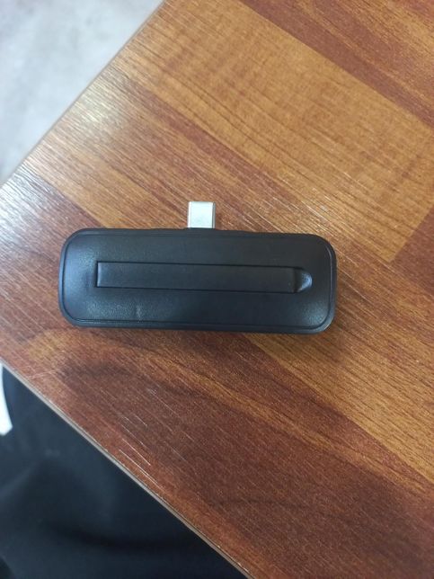 혹시 이게 뭔지 아시는 분 계신가요? 충전이 되네요의 0번 째 이미지