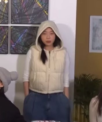 지락실 이영지가 입은 조끼패딩 이름좀ㅠㅠ의 0번 째 이미지