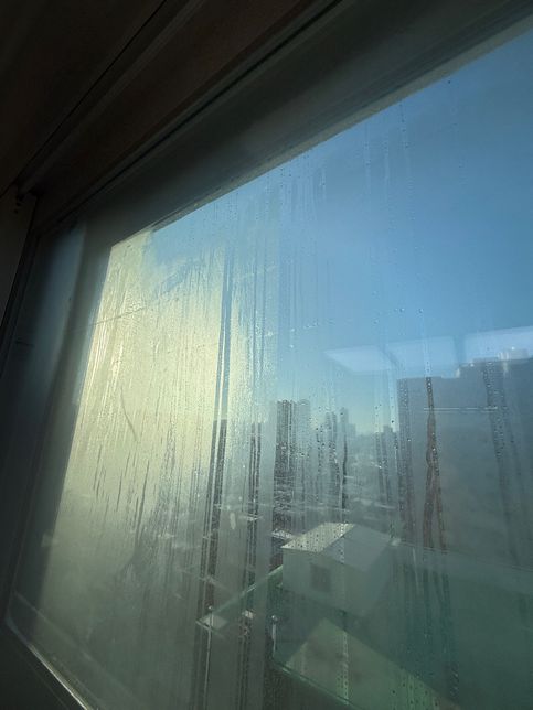 이중창 바깥쪽유리 결로현상 하자인가요??의 0번 째 이미지