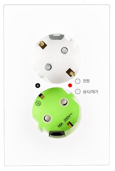 콘센트에 몰래카메라 같은 것이 있어서 •••의 0번 째 이미지