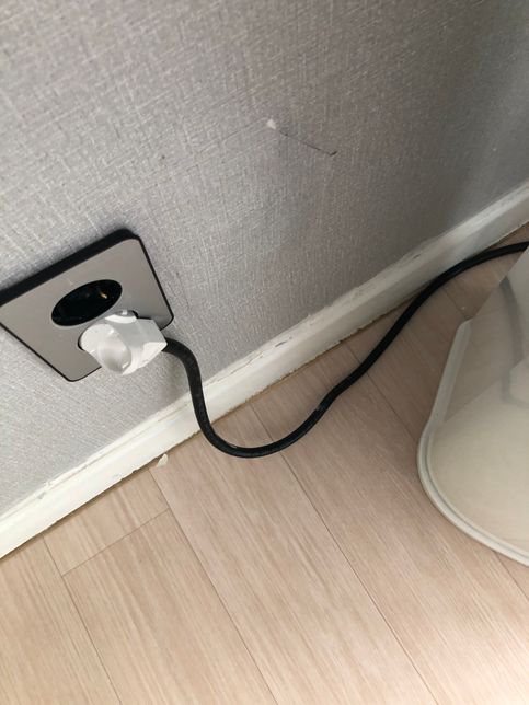 기사님들이 에어컨 전선을 잘랐다는데 괜찮은건가요?의 0번 째 이미지