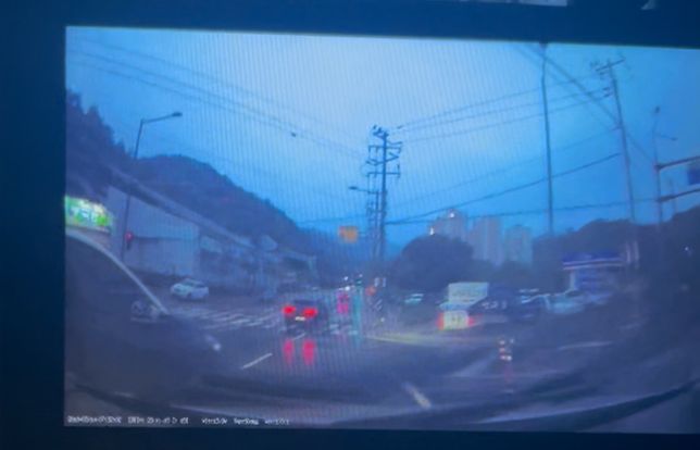 미세한 접촉 사고 발생하였습니다..의 3번 째 이미지