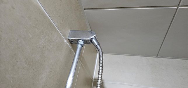 샤워기 노즐 교체를 할려고 하는데 어떻게 해야할까요?의 0번 째 이미지