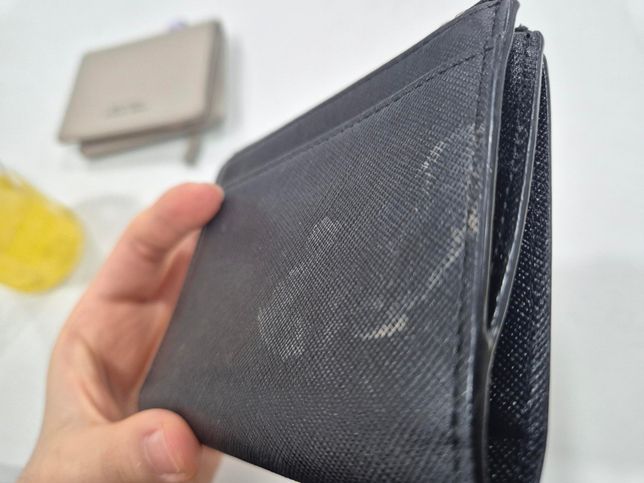 메트로시티 지갑 얼룩 지우는 법 알려주세요의 1번 째 이미지