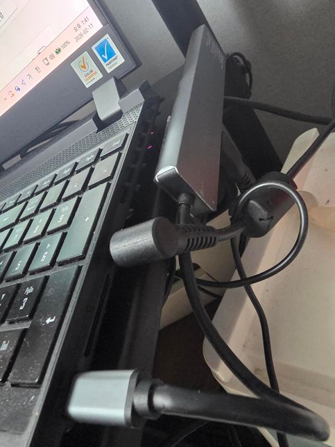 노트북 c타입 HDMI 화면송출이 안됩니다의 1번 째 이미지