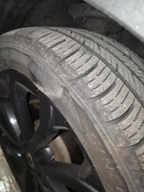 타이어에 볼록 튀어나온 부분이 있어요의 0번 째 이미지