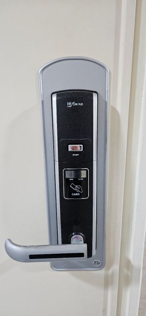 도어락 모델명이 궁금해요 알려주세요의 0번 째 이미지