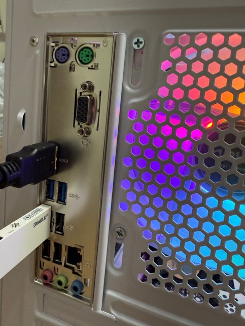 듀얼모니터 연결하려고 합니다..!!의 0번 째 이미지