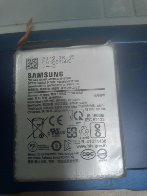 휴대폰 10배터리 분해 이정도면 기포가 조금 생성되서 부푼건가요?의 3번 째 이미지