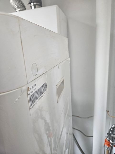 전세집 건조기 겉 시트? 비닐이 부풀어 올랐어요.의 2번 째 이미지