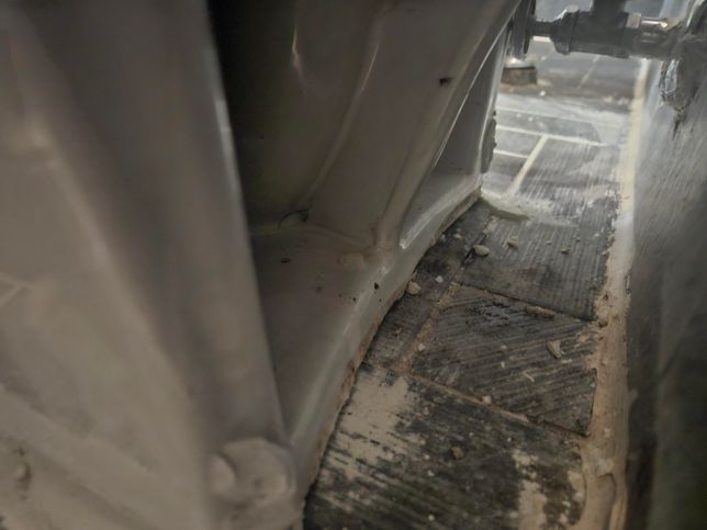 화장실 누수 양변기 설치 관련 질문드립니다의 0번 째 이미지