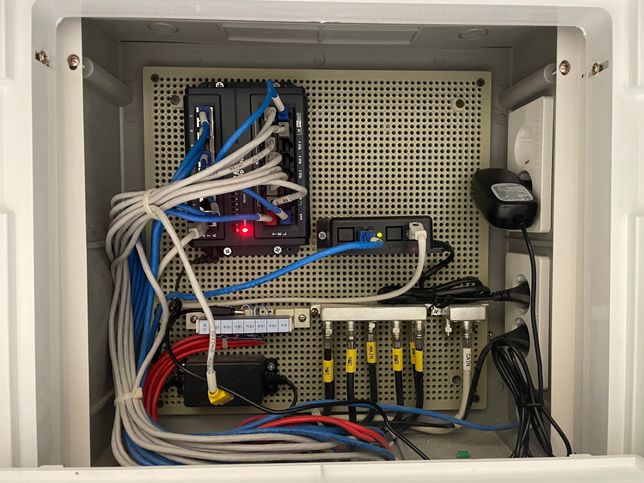 아파트 천장 와이파이 선 빼는 방법좀 알려주세요의 0번 째 이미지