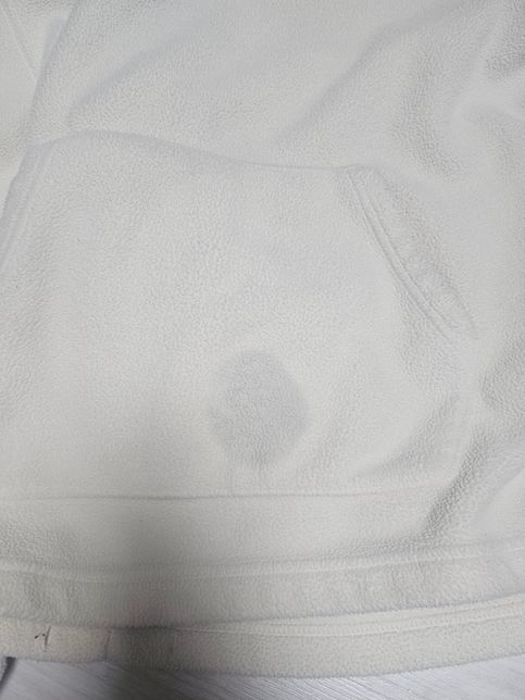 옷 얼룩지우는 방법알려주세요~~^^의 0번 째 이미지