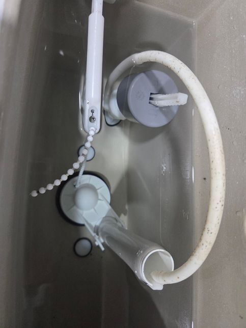 변기 물차는소리가 오래가요 원인좀 알려주세요의 0번 째 이미지