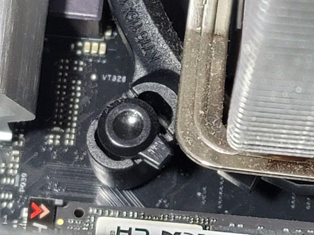 컴퓨터 socoool 쿨러 탈착 도움이 필요합니다.의 0번 째 이미지