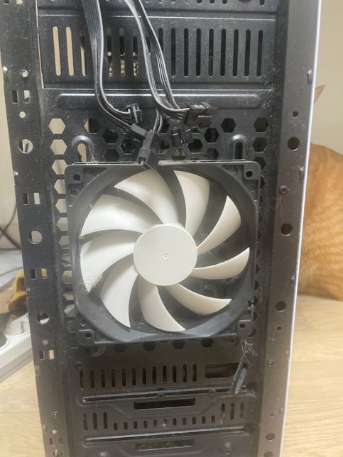 컴퓨터 물티슈로 닦아도 되나용????의 0번 째 이미지