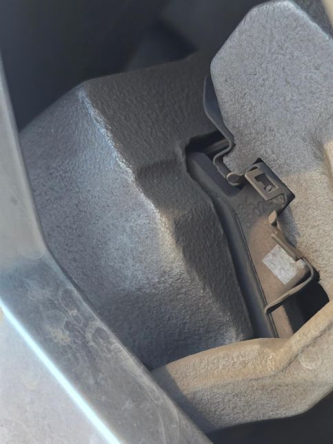 브레이크 패드 교체해야될까요?.??의 1번 째 이미지