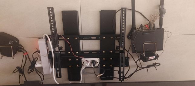 기존에 무타공tv벽걸이 55인치 사용하다가 이번에 65인치로 tv를 바꿨습니다.의 0번 째 이미지