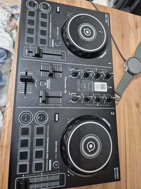 DDJ-200 디제잉 기계가있는데요의 0번 째 이미지