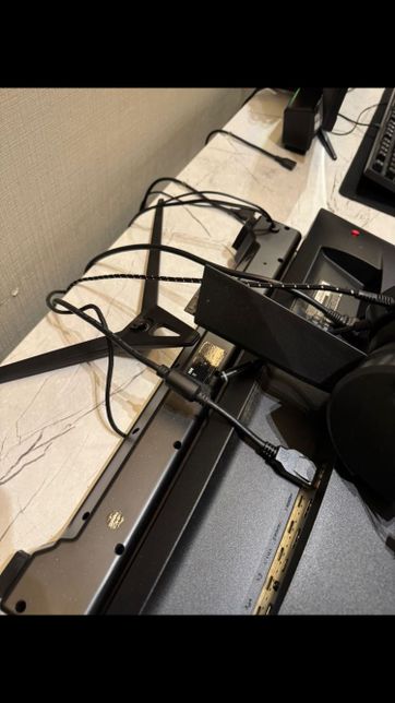 모텔 컴퓨터 사용 후 깨졌다고 연락왔습니다의 1번 째 이미지