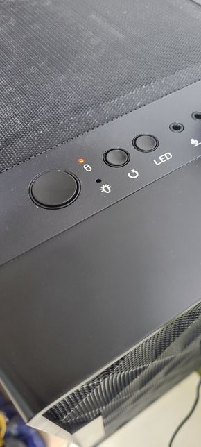 파워랑 글카 교체을 했는데 PC에서 빨간불이 뜹니다의 1번 째 이미지